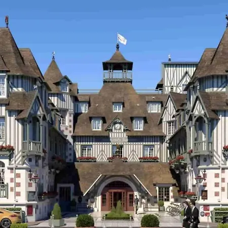 Grand Hyper Centre Avec Balcon Refait Mars 2025 Apartment Deauville