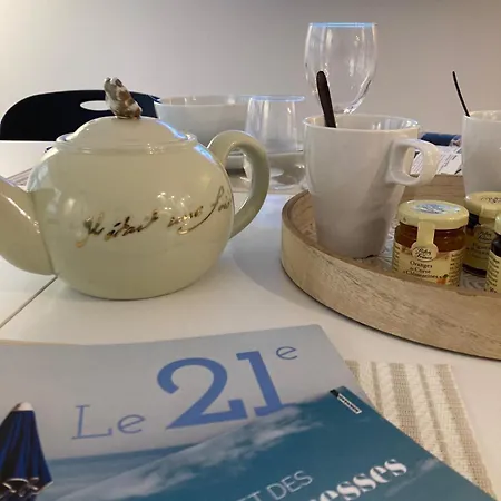 Grand Hyper Centre Avec Balcon Refait Mars 2025