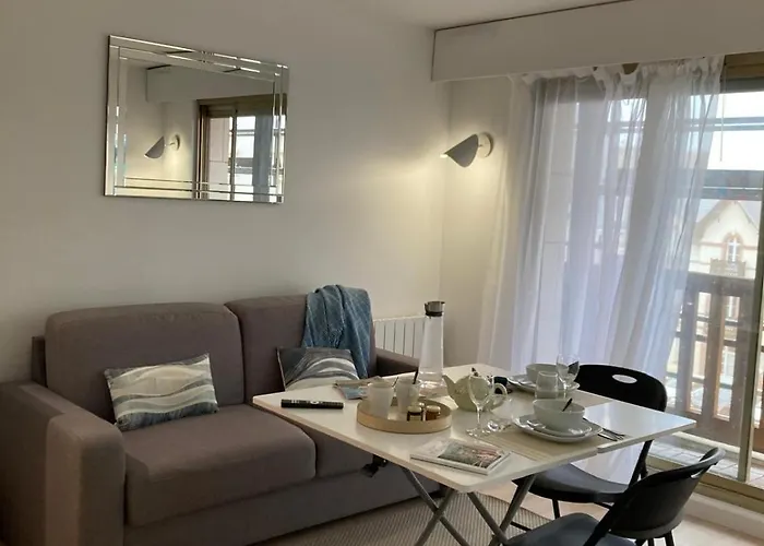 Grand Hyper Centre Avec Balcon Refait Mars 2025 Apartment Deauville