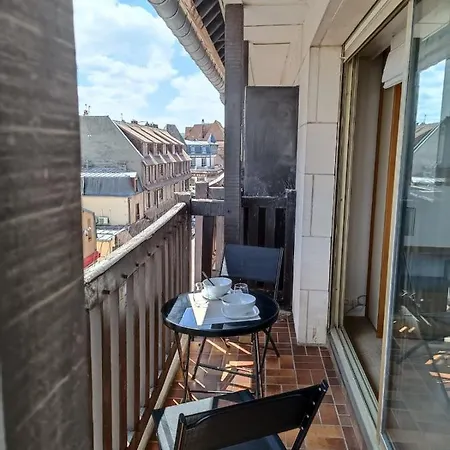 Grand Hyper Centre Avec Balcon Refait Mars 2025 * דוביל