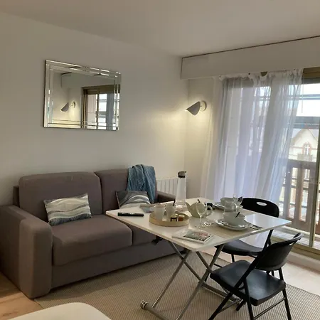 Grand Hyper Centre Avec Balcon Refait Mars 2025 דירה דוביל