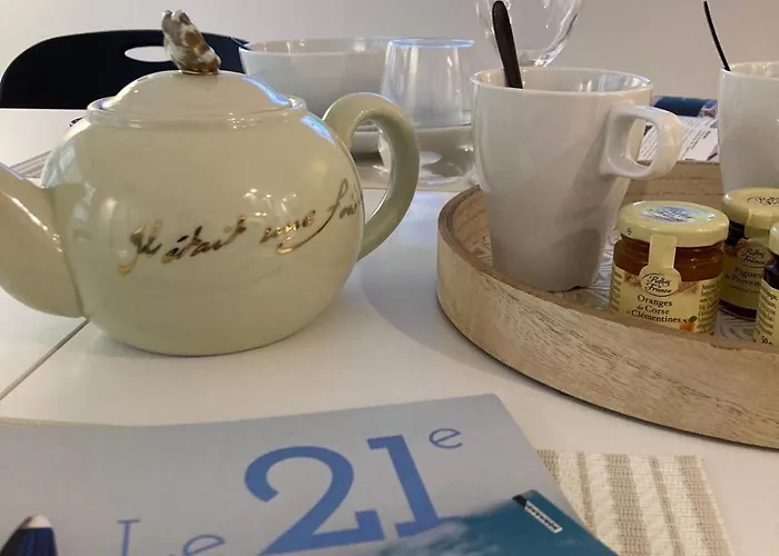 Grand Hyper Centre Avec Balcon Refait Mars 2025